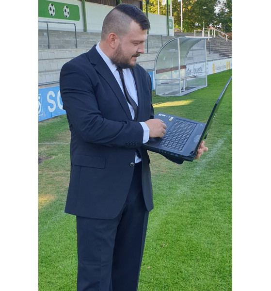 Este es Sepp Hadel, el entrenador más 'longevo' de Football Manager - Football Manager 2022
