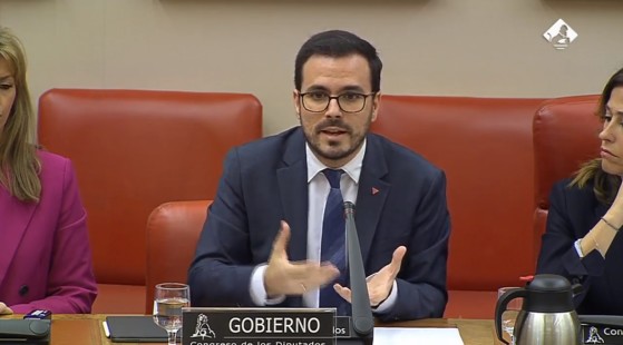 Garzón, ministro de Consumo, confirma que regulará las cajas de loot en comisión parlamentaria