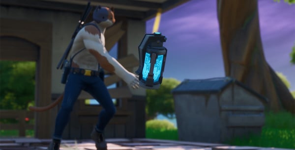 Fortnite: Bloquea daño con una granada Señuelo, desafío de Travesuras de Miaúsculos