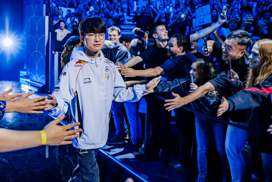 LoL: Con un despliegue de habilidad magistral la escuadra de T1 consigue vencer a TES para avanzar a las semifinales de Worlds 2024