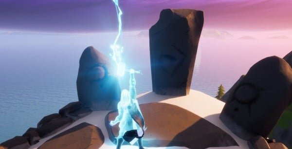 Fortnite: usa un gesto como Thor  en las ruinas de la cima de la montaña. Desafío del despertar