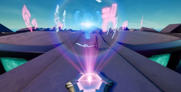 Fortnite: Utiliza una plataforma de holograma alienígena situada sobre el ovni de fiesta, desafío
