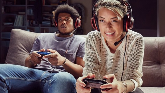 Un estudio de Microsoft afirma que 3 de 4 familias españolas juegan juntas a videojuegos