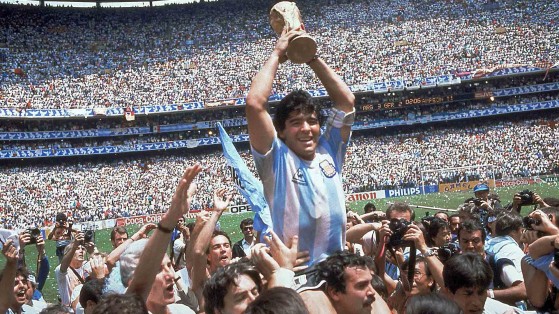 FIFA 21 homenajea a Maradona en FUT con un regalo gratis para todos los usuarios